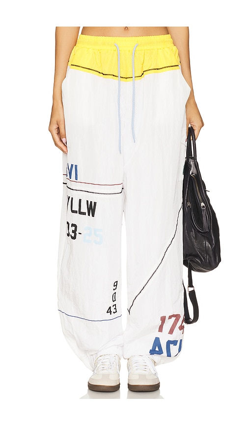 Mast Jogger in White. - size S (also in L, M, XS)