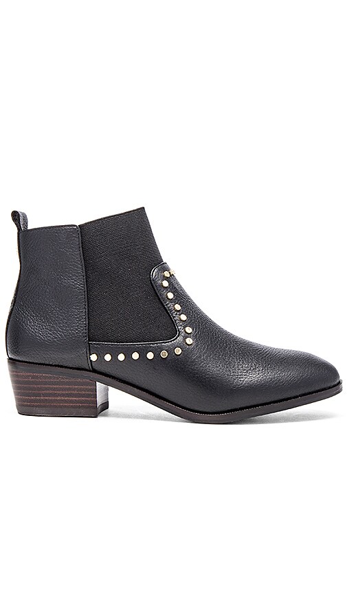 Daryll Bootie