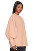 view 2 of 5 TRUE PURPOSE SPLIT SLEEVE スウェットシャツ in Soft Almond