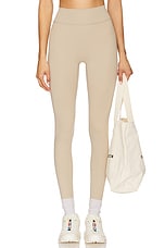 The Essentials Legging