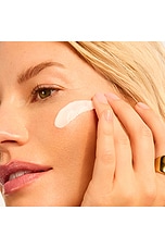 Sunless Tan SPF 50 Daily Self-Tanner - thumbnail 9