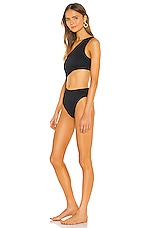 Celine One Piece - thumbnail 4