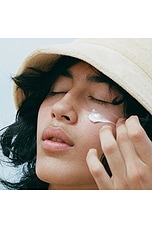 SPF 30 Sheer Moisturizing Lotion - thumbnail 8