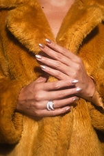 Raise A Glass Short Round Chill Tips Press-on Nails - thumbnail 9