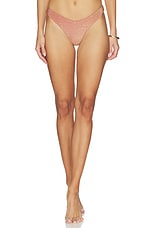 Larissa Bottom - thumbnail 4