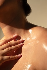 Good Aura Weightless Body Oil - thumbnail 9