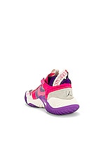 jordan delta breathe pink