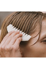 Gua Sha Scalp Comb - thumbnail 6