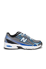 740 Sneakers