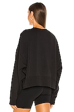 nsw crew fleece sweatshirt in black & white