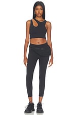 Studio Asymmetric Crop - thumbnail 7