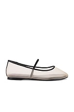 Jolie Flat