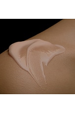 The Illuminating Body Creme - thumbnail 9