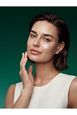 Renewal Brightening Serum - thumbnail 6