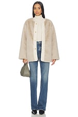 Reversible Fur Liner - thumbnail 9