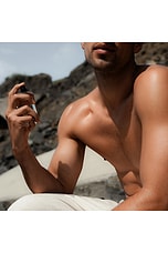 Santal & Vetiver Body Mist - thumbnail 8