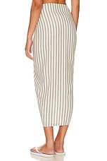Saint Tropez Sand Free Beach Towel - thumbnail 9