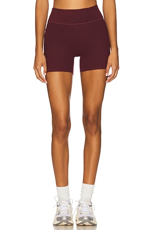 The Essentials Short 437