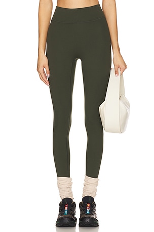 The Essentials Legging 437