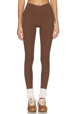 The V Legging 437