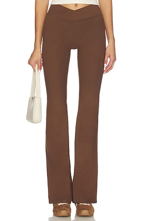 The V Flare Pants 437