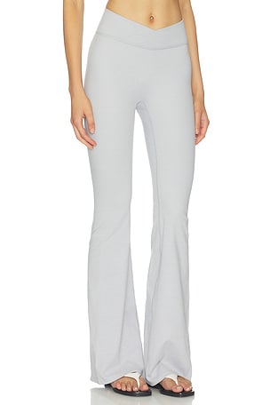 437 The V Flare Legging in Grey. Size XS. Also