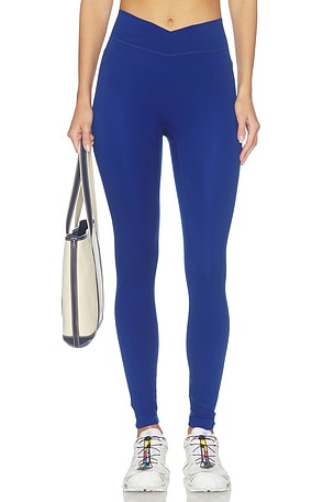 The V Legging 437