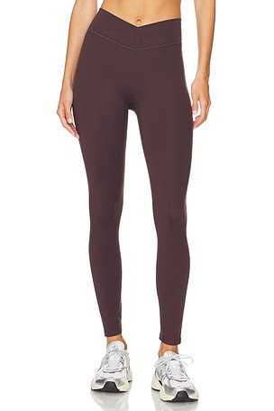 The V Legging 437