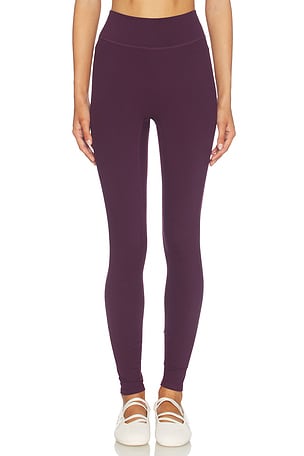 The Essentials Legging 437