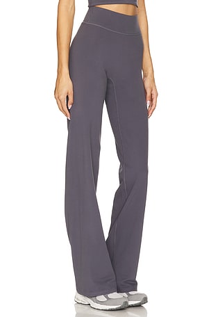 437 The Essentials Pant in Grey