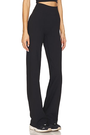 437 The Essentials Pant in Black. Size XS. Also