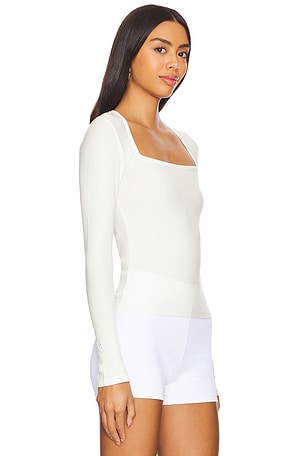 437 The Everyday Top in White