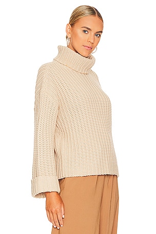 525 Chunky Turtleneck Shaker Pullover in Beige