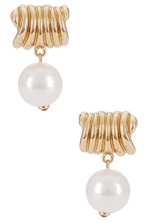 Pearl Earrings 8 Other Reasons