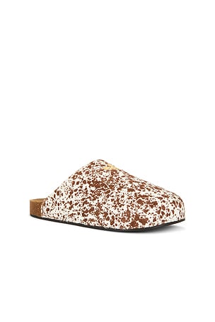 adidas Originals Adimule Sneaker in Off White, Preloved Brown, & Auburn in Brown. Size Mens 8 / Womens 9. Also