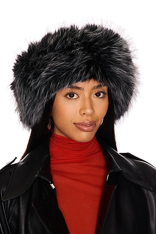 SOMBRERO DE PIEL SINTÉTICA THE ESME FAUX FUR Adrienne Landau