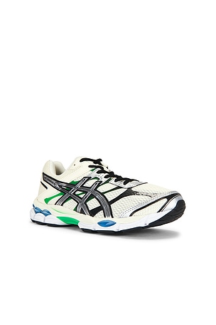 Asics Gel-Cumulus 16 in White,Green. Size Mens 10.5/Womens 12. Also