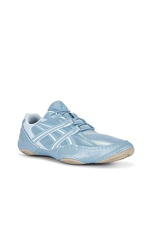 Asics Hypersync Sneaker in Baby Blue