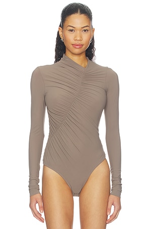 AOroe body lupen en color marrón