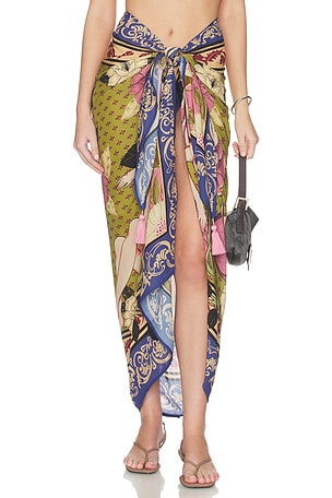 Marine Matches Sarong Agua Bendita