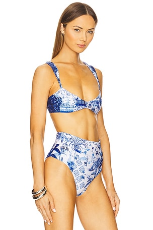 Agua Bendita Malory Bikini Top in Blue. Size XL. Also