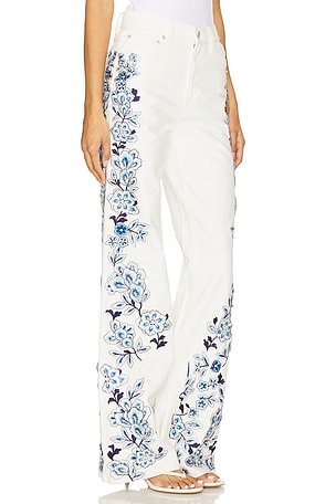 Alice + Olivia Weezy Jeans in White