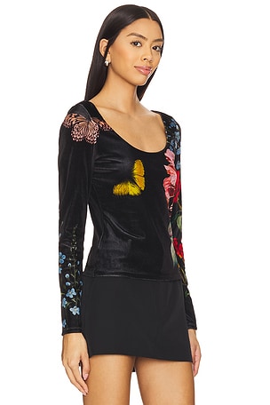 Alice + Olivia Delaina Scoop Neck Longsleeve Top in in Black