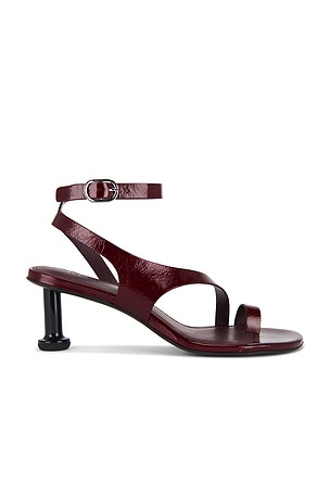 SANDALIAS EN COLOR BURGUNDY MIQUELA ONIX ALOHAS