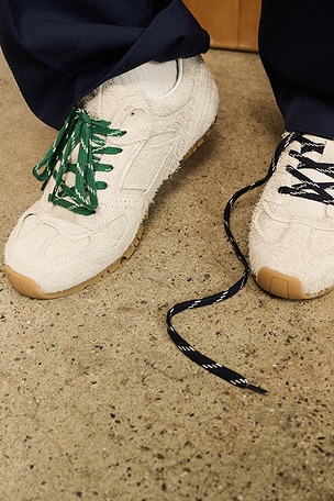 Tb.56 Fuzzy Sneakers ALOHAS