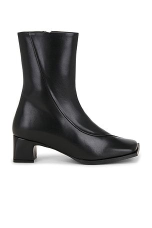 Chantal Boot ALOHAS