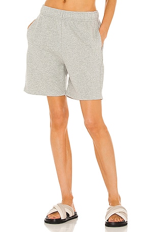 Accolade Short - Black | Alo Yoga