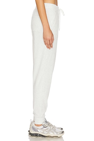 alo Muse Sweatpant in Light Grey