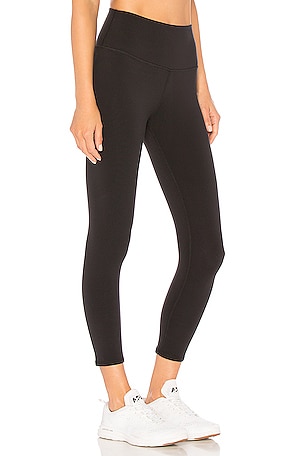 alo Waist Airbrush Capri in Black