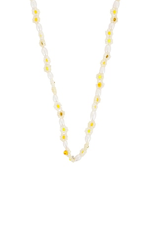 ANNI LU Daisy Flower Necklace in Yellow